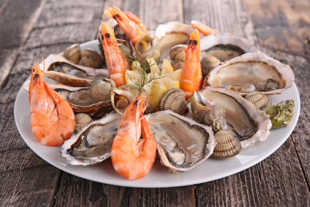 Commander u beau plateau de fruits de mer